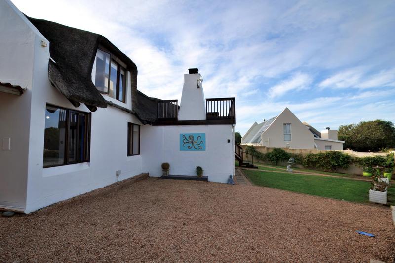 5 Bedroom Property for Sale in Stilbaai Wes Western Cape
